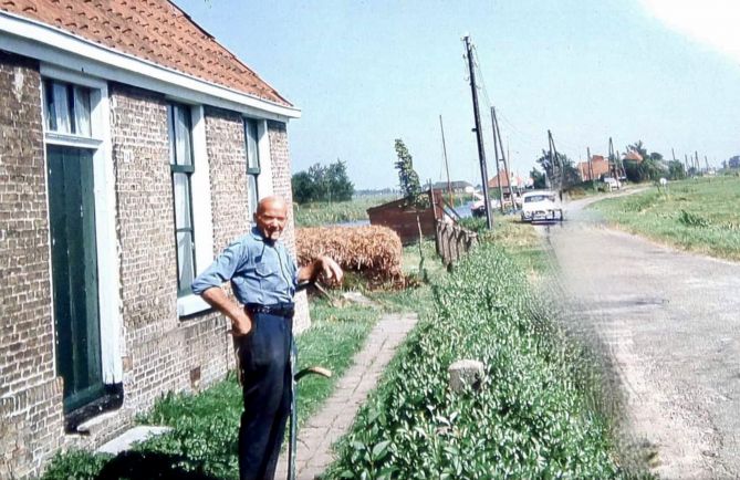 `Komelkerij` De Groot en foeragepakhuis Hooijsma